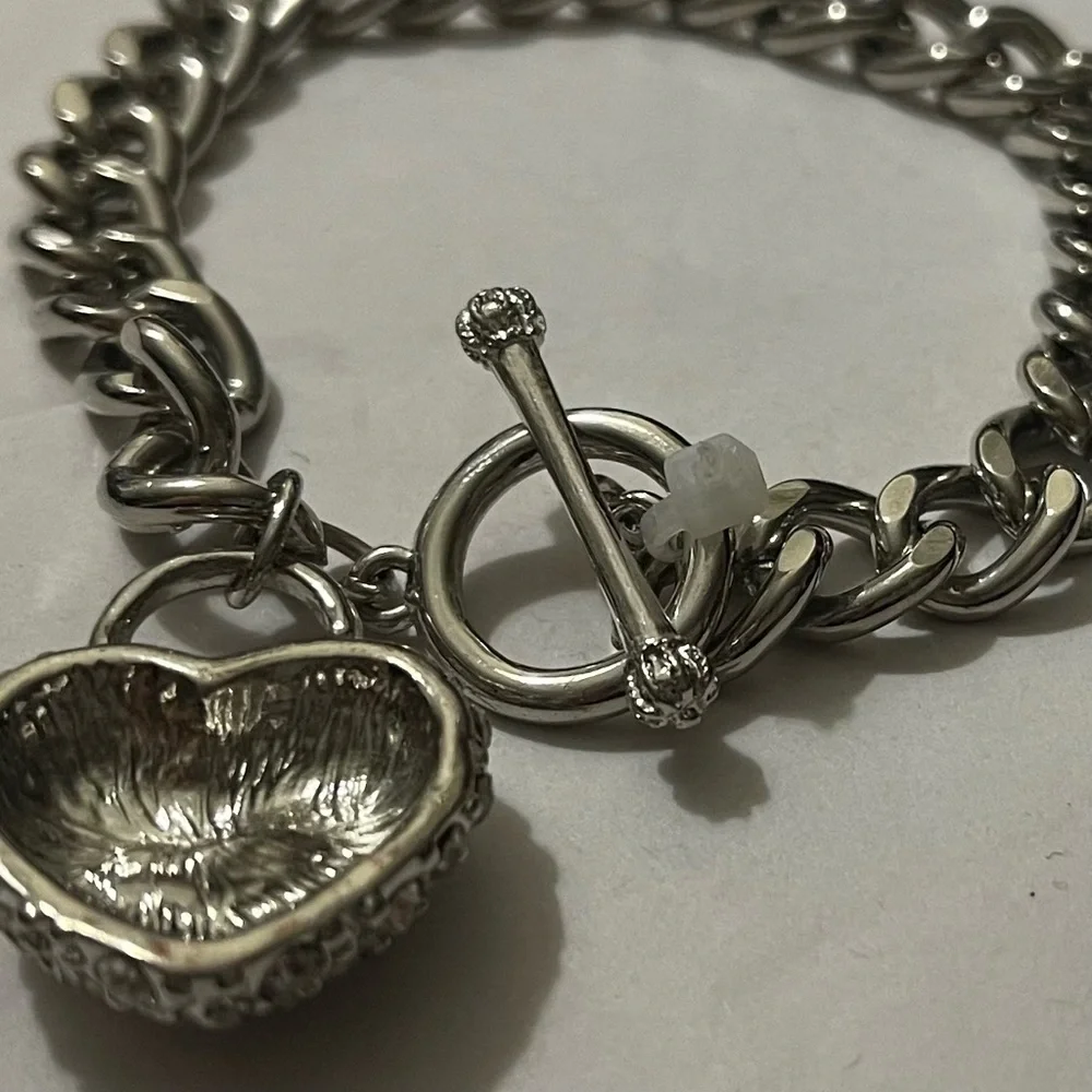Juicy Couture Silver Chain Bracelet With Crystal Heart Charm - Picture 12 of 14